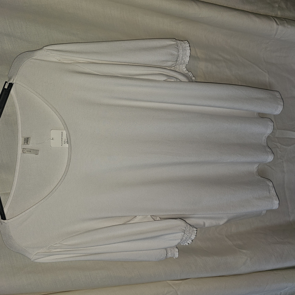 Chic White Long Sleeve Top